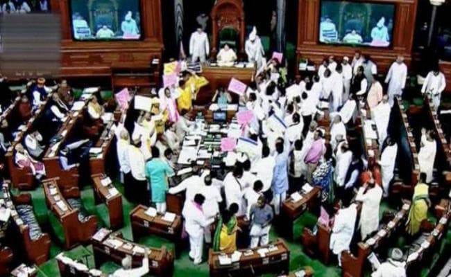 राफेल डील पर लोकसभा में फिर हुआ हंगामा, सत्ता पक्ष का आरोप बहस से भाग रही है कांग्रेस