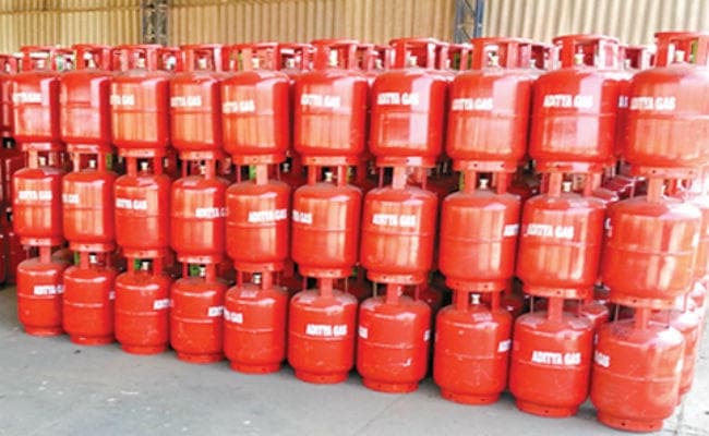 Good News : नये साल का तोहफा, रसोई गैस सिलिंडर 120 रुपये सस्‍ता