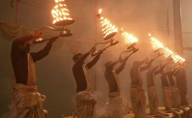 गंगा आरती के साथ हुआ नये वर्ष का स्वागत