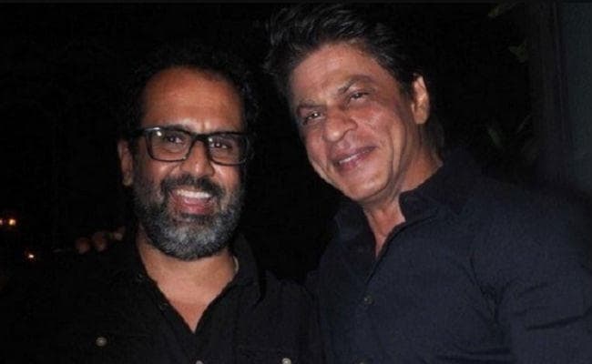 #AAJ 5BAJE SRK: आज शाहरुख देंगे फैंस को न्यू ईयर गिफ्ट, Any Guesses...?