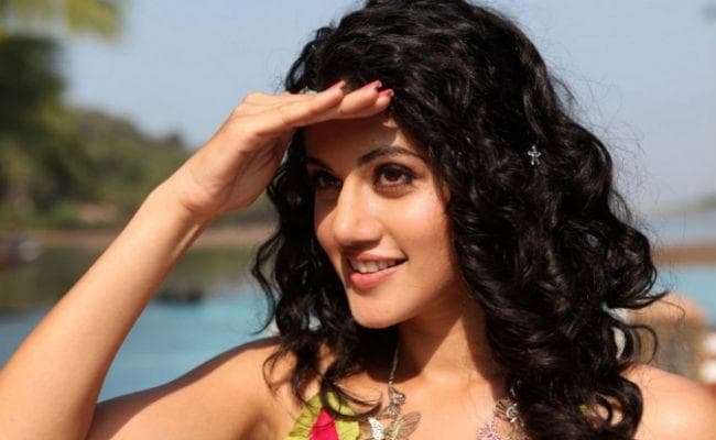 फिर ट्रोलर्स के निशाने पर आईं तापसी पन्‍नू, यूजर्स ने पूछे ऐसे सवाल