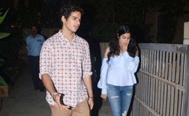 श्रीदेवी की बेटी जाह्नवी और शाहिद के भाई ईशान को करण जौहर ने लिखा खत