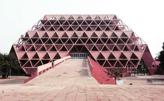 धरोहरों के लिए साल 2017 : दिल्ली ने खोया हॉल ऑफ नेशंस, अहमदाबाद को मिला यूनेस्को का सम्मान