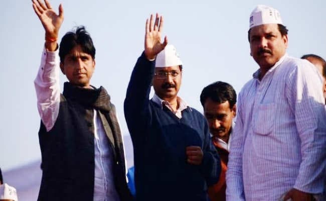 केजरीवाल से टकराने वालों का ''आप'' से हो गया पत्ता साफ