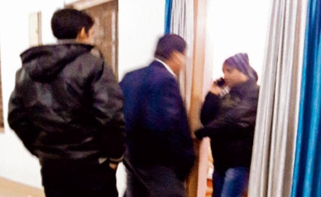 बिहार : आईएएस दीपक की संपत्ति 1940 गुना बढ़ी, 4 ठिकानों पर छापे, उलझा है बैंक अकांउटों का मामला