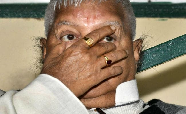 ABCD के चक्कर में फंस गये लालू, ठंड से हो रहा बुरा हाल?