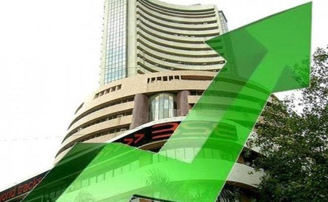 नये साल में पहली बार सेंसेक्स में उछाल, 176 अंक चढ़ा, निफ्टी 10,500 के पार