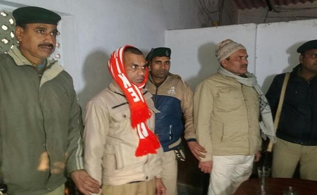 बिहार : दस हजार रिश्वत लेते निगरानी के हत्थे चढ़े इंस्पेक्टर, चौकीदार भी गिरफ्तार