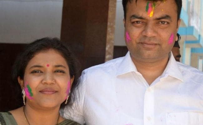 आय से अधिक संपत्ति मामला : IAS दीपक आंनद की पत्नी से विजिलेंस की टीम ने की पूछताछ
