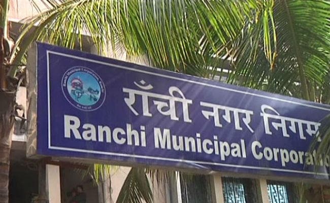 पानी का अवैध कारोबार : बिना अनुमति चल रहे हैं 242 वाटर बॉटलिंग प्लांट, अब नगर निगम  कसेगा शिकंजा