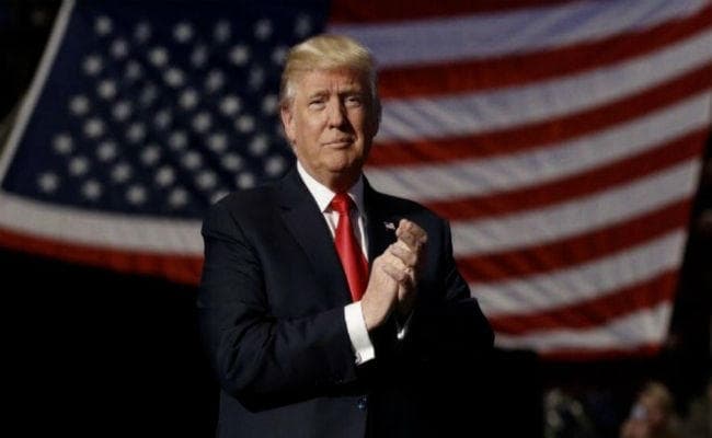 जहर के डर से स्टाफ को टूथब्रश भी छूने नहीं देते हैं ट्रंप, जानें कुछ और खास