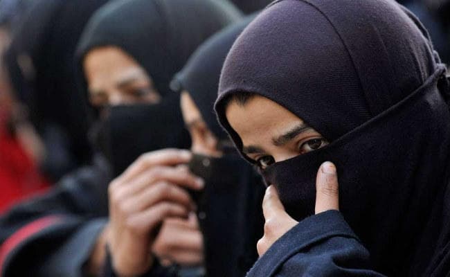 तीन तलाक बिल पर राज्‍यसभा में हंगामा, विपक्ष का अडि़यल रवैया, आज अंतिम मौका