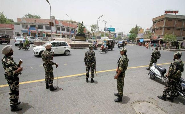 जम्मू कश्मीर : CRPF की SUV चोरी, वाहन पर थी जम्मू-कश्मीर की लाइसेंस प्लेट