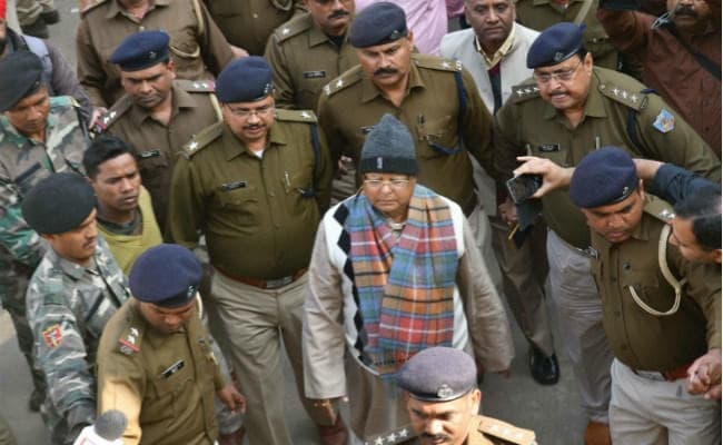 चारा घोटाला :  लालू प्रसाद यादव को कल दो बजे सुनायी जायेगी सजा