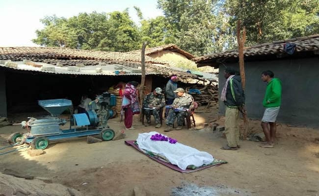 गुमला : धनकुटनी मशीन में दुपट्टा फंसने से 12 साल की बच्ची का गर्दन अलग हुआ