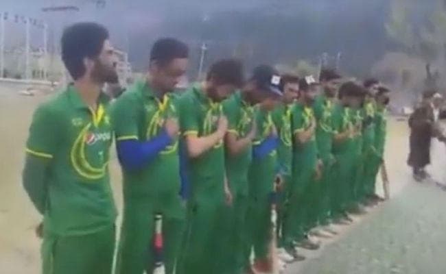 जम्मू-कश्मीर : पाकिस्तान के राष्ट्रगान का सम्मान करने पर 4 क्रिकेटर गिरफ्तार