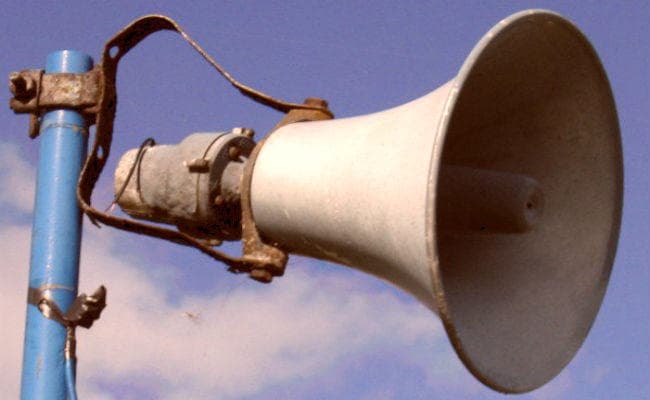 काशी में अजान और हनुमान चालीसा विवाद में सपा नेता ने छेड़ा नया राग, लोगों को सुना रहे ये फिल्मी गाना