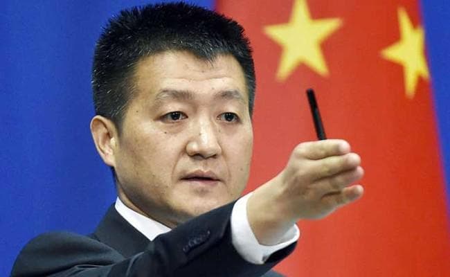 पाकिस्तान के समर्थन में फिर उतरा चीन, कहा-आतंकवाद नीति पर नहीं दूंगा अमेरिका का साथ
