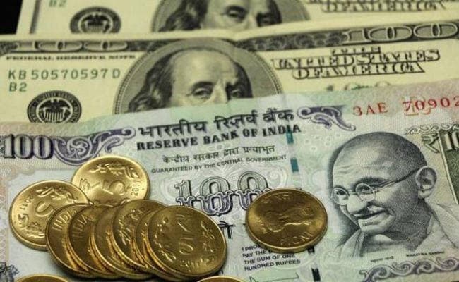 शुरुआती कारोबार में डाॅलर के मुकाबले छह पैसे चढ़ा रुपया