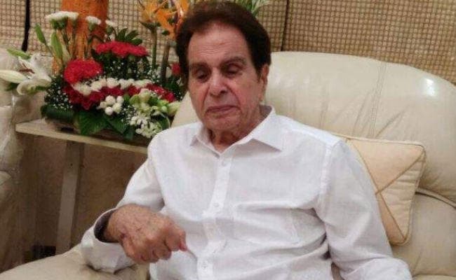 दिलीप कुमार के बंगले पर कब्जे की कोशिश करने वाले बिल्डर के खिलाफ मामला दर्ज