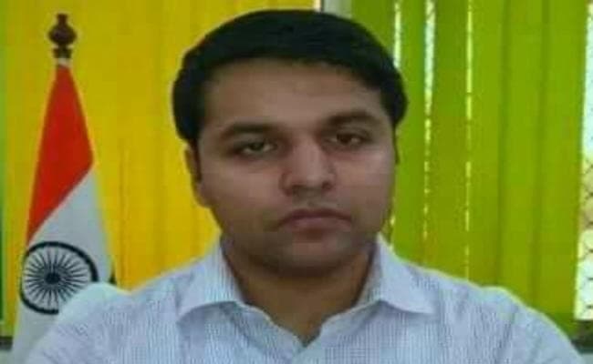 लालू की पैरवी करने का आरोप झेलने वाले डीएम मन्नान अख्तर हैं कौन?