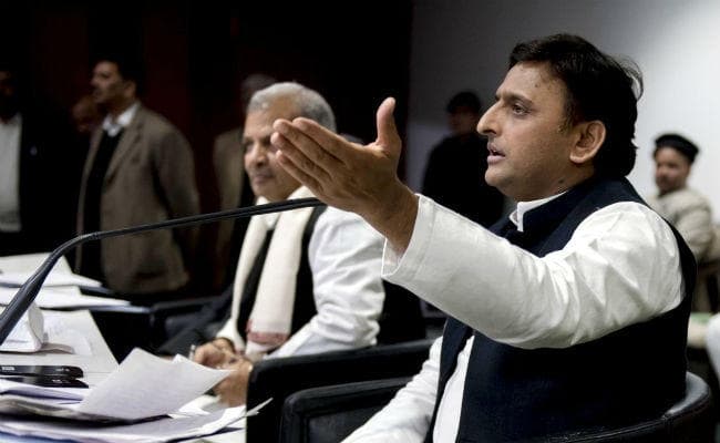 योगी के किले में अखिलेश की सेंध, 2019 लोकसभा चुनाव के पहले भाजपा के लिए बुरी खबर