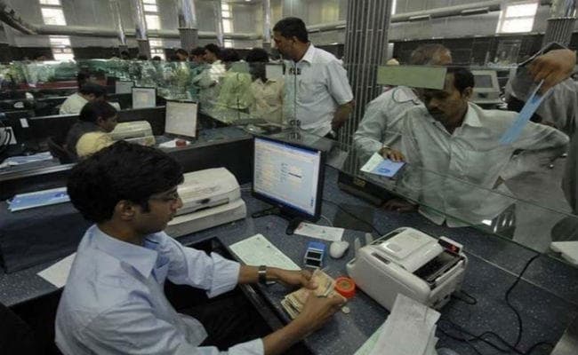 20 जनवरी से बैंकों की मुफ्त सेवाएं बंद करने की कोई योजना नहीं