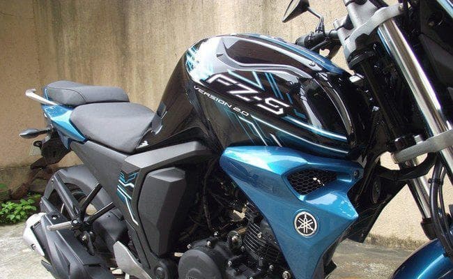 Yamaha ने पेश की 86,042 रुपये वाली नयी एफजेडएस-एफआई मोटरसाइकिल