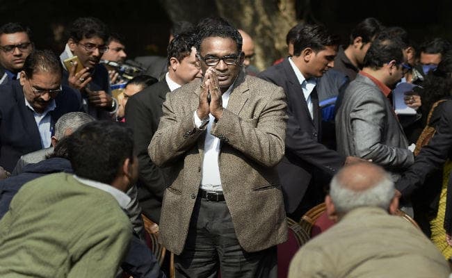 देश की न्यायिक बिरादरी हतप्रभ, सुप्रीम कोर्ट विवाद को लेकर बड़े वकील और न्यायविदों ने क्या कहा