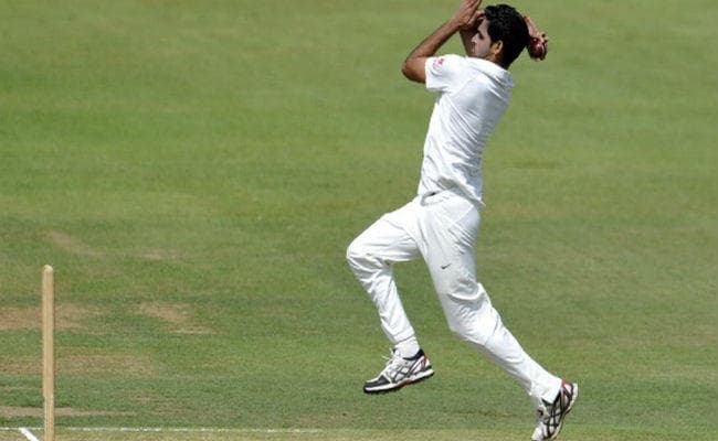 भुवी के टीम से बाहर होने पर सोशल मीडिया में ट्रोल हुए कोहली और ''शर्मा''