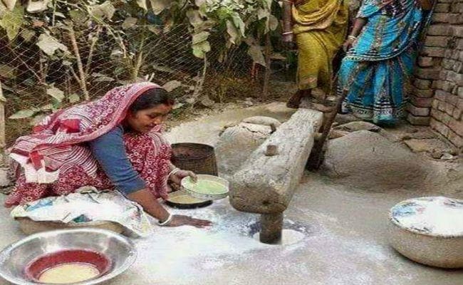 मकर संक्रांति आते ही ढेंकी की आवाज से गूंजता था घर, अब खत्म हो रही है परंपरा