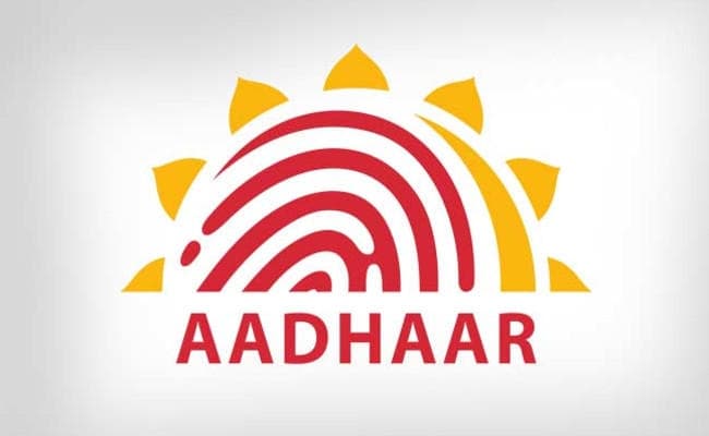 ‘आधार’ की अनिवार्यता से खतरे में आम आदमी का अधिकार!