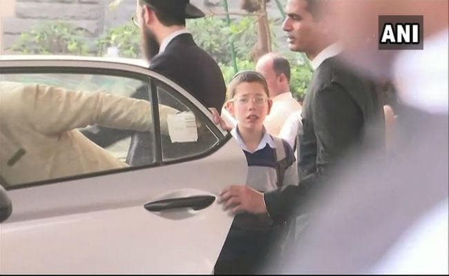 मोदी के न्यौते के बाद मुंबई हमले में मां- पिता खो चुका मोशे वापस लौटा