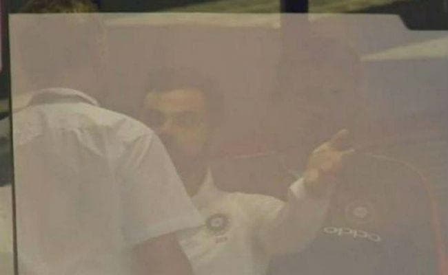 ...जब मैच रोकने की शिकायत लेकर गुस्से में रेफरी के पास पहुंचे विराट कोहली