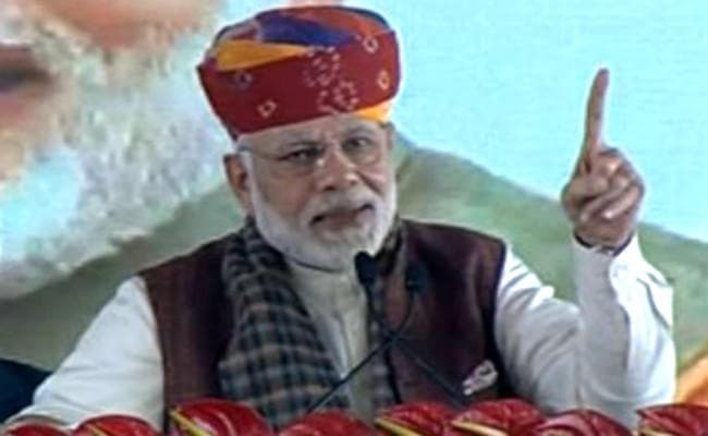 कांग्रेस और अकाल जुड़वा भाई, जहां कांग्रेस जाती है अकाल साथ-साथ जाता है : मोदी