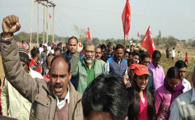 झारखंड : महेंद्र सिंह के शहादत दिवस पर बगोदर में जुटे कॉमरेड, दीपंकर ने रघुवर सरकार पर उठाये सवाल