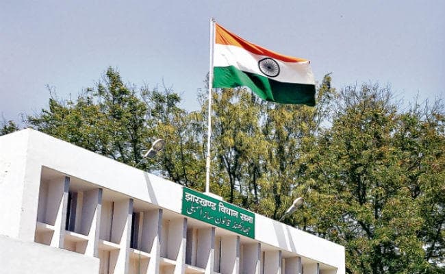 झारखंड : बजट सत्र आज से, 23 को बजट, गवर्नर से मिला विपक्ष