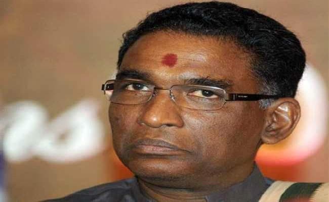 उच्चतम न्यायालय के कामकाज की आलोचना करने वाले न्यायमूर्ति चेलमेश्वर छुट्टी पर