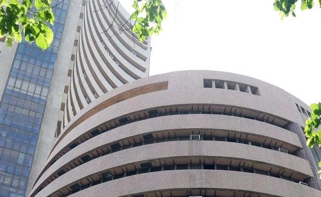 शेयर बाजार ने लगातार दूसरे दिन रचा इतिहास, सेंसेक्‍स 374 अंक की बढ़त के साथ 35,400 के पार