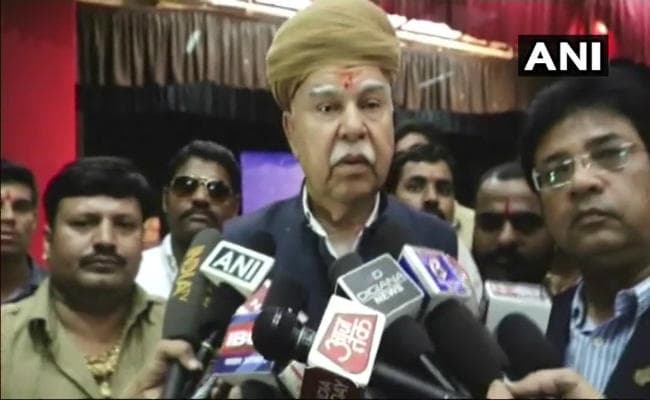 पद्मावत विवाद पर CJI दीपक मिश्रा ने दिया बैंडिट क्वीन का उदाहरण, करणी सेना ने किया curfew लगाने का एलान