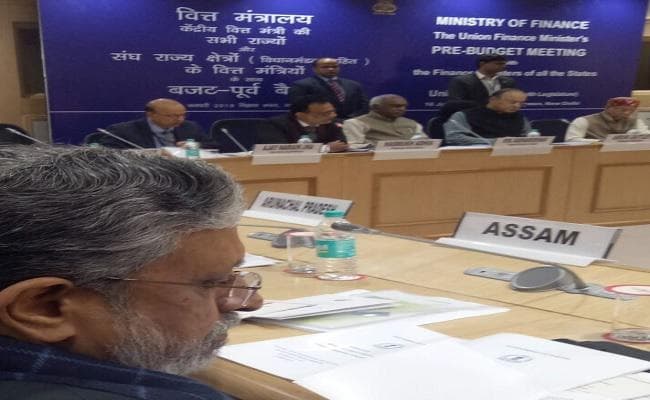 वित्तीय वर्ष 01 जनवरी से प्रारंभ हो, आयकर की सीमा 3 लाख किया जाए : सुशील मोदी