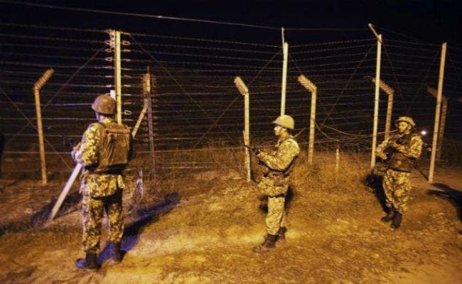 IN PICS बाज नहीं आ रहा पाकिस्तान: सीजफायर का लगातार कर रहा है उल्लंघन