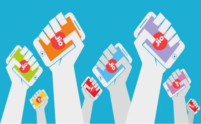 मुफ्त टॉकटाइम देनेवाली JIO ने पहली बार कमाया शुद्ध लाभ, हुआ इतना मुनाफा...