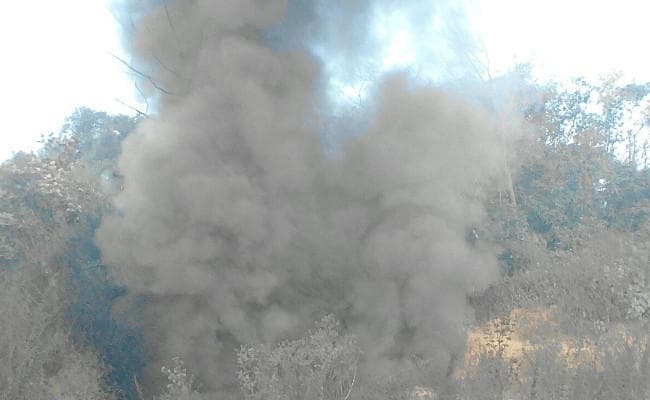 IN PICS : धनबाद में फिर फटी धरती, जमीन से निकलने लगी जहरीली गैस, खतरे में 5,000 लोगों की जान