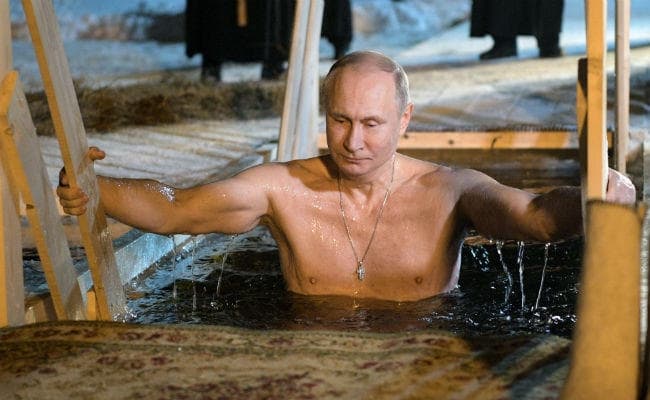 शून्य से सात डिग्री कम था तापमान, फिर भी पुतिन ने बर्फीली झील में लगायी डुबकी, जानें क्यों