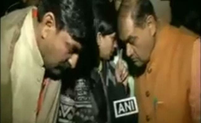 बवाना आग: क्या भाजपा के पास है फैक्ट्री का लाइसेंस ?