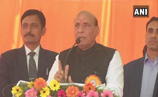 पाकिस्तान को राजनाथ का कड़ा संदेश, जरूरत पड़ने पर घर में घुसकर भी मार सकते हैं