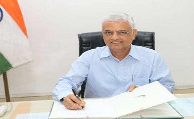 ओम प्रकाश रावत होंगे नये मुख्य चुनाव आयुक्त, एके ज्योति कल होंगे रिटायर
