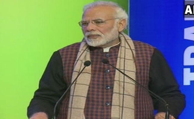 पीएम मोदी ने टीवी इंटरव्यू में कहा- भारत-पाक काफी लड़ चुके, अब हमें गरीबी और बीमारी से लड़ना चाहिए