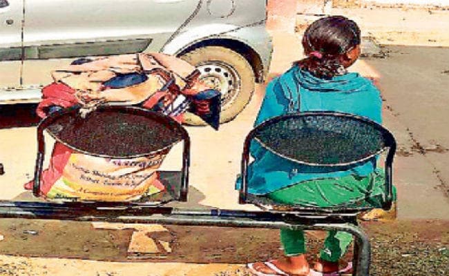 झारखंड : किशोरी को आठ माह का गर्भ, दुष्कर्मी झोला छाप डॉक्टर फरार